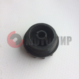 Крышка Б/п Урал бензоб. без цепоч. Крышка Б/п Урал бензоб. без цепоч.